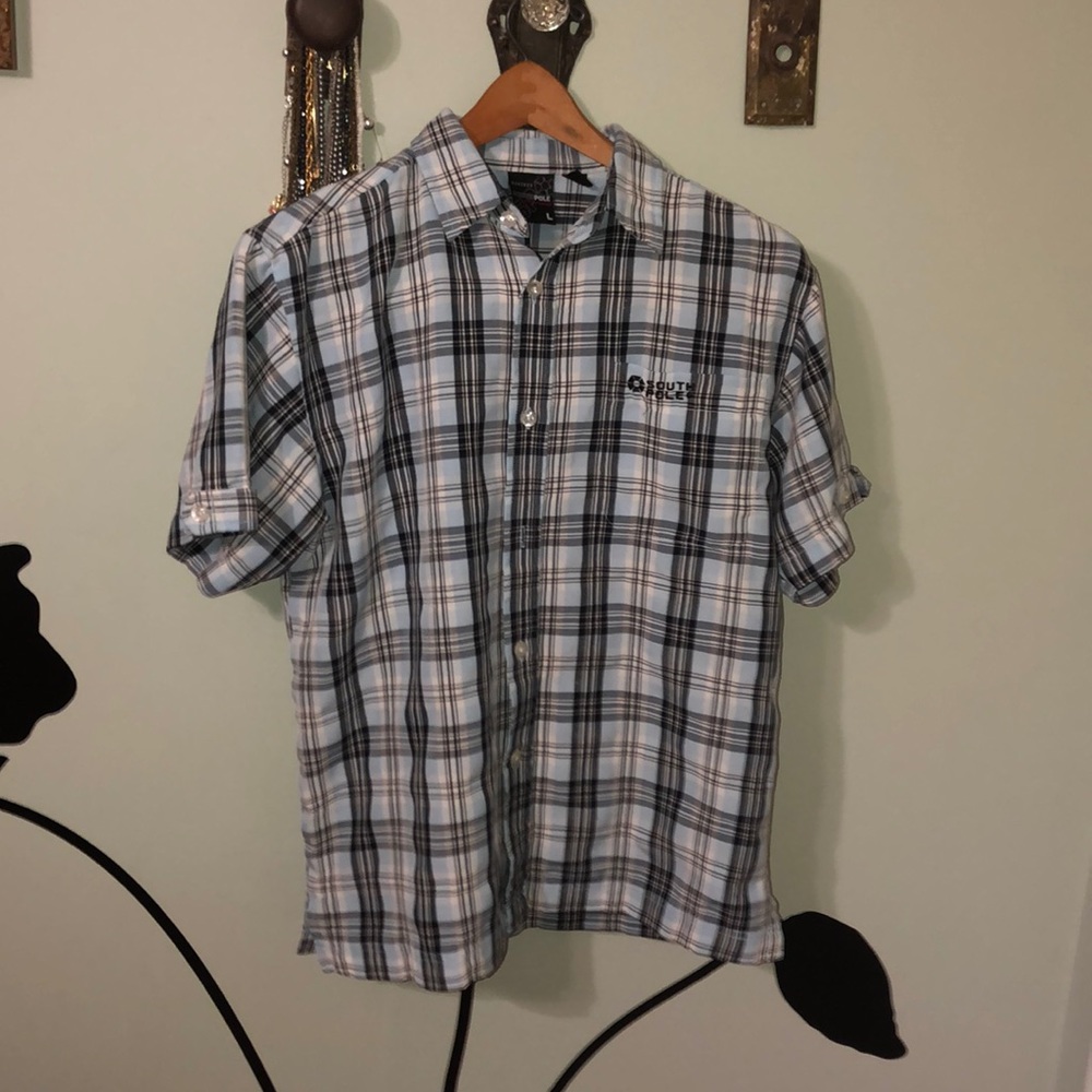 3/25$ Vintage South pole button shirt